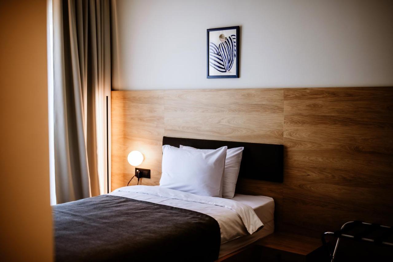 Hotel Septembar Podgorica Extérieur photo